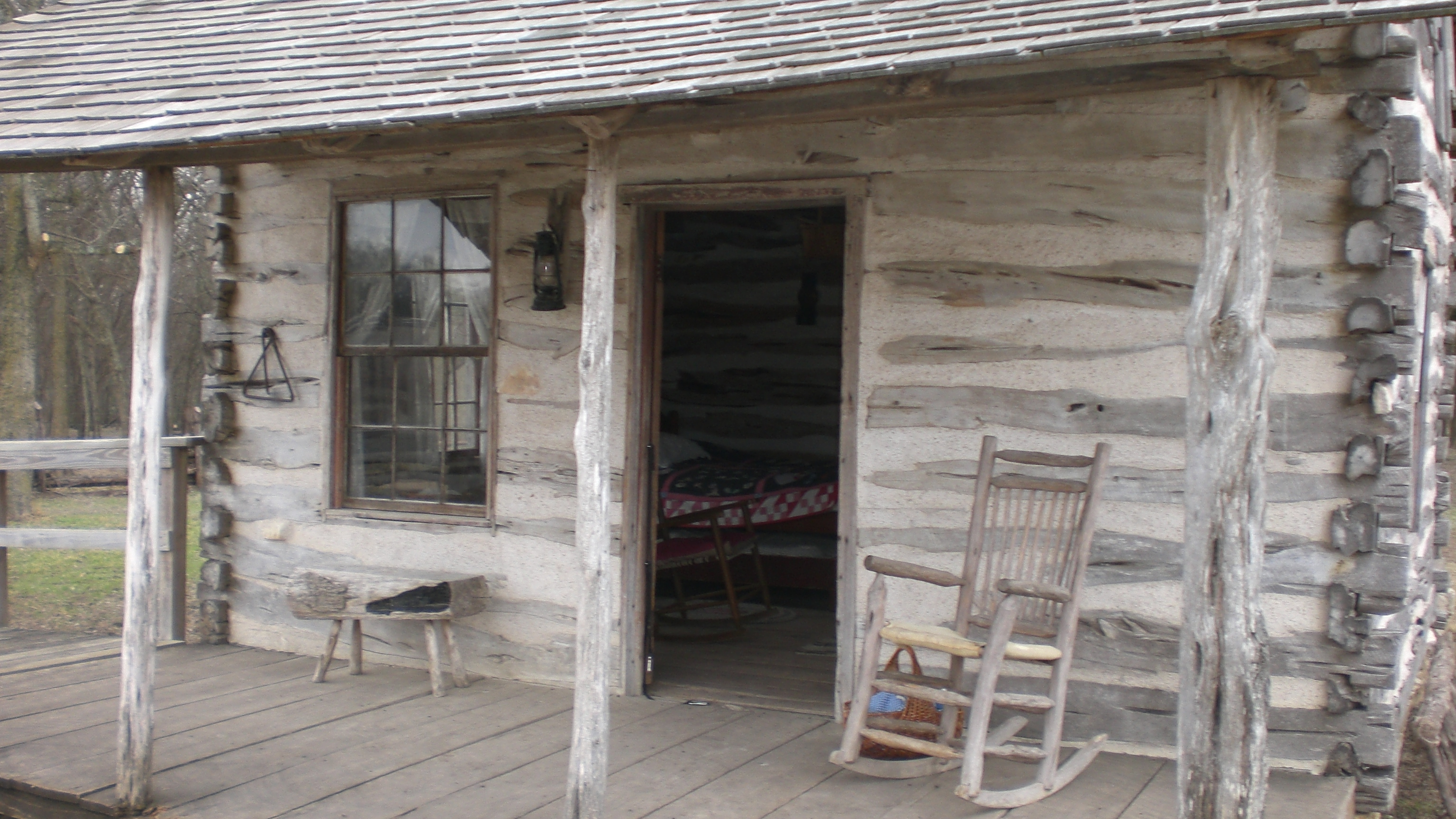 Pioneer_Farms/cabin.JPG